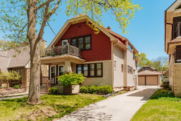 2518 N 67th St, Wauwatosa, WI 53213