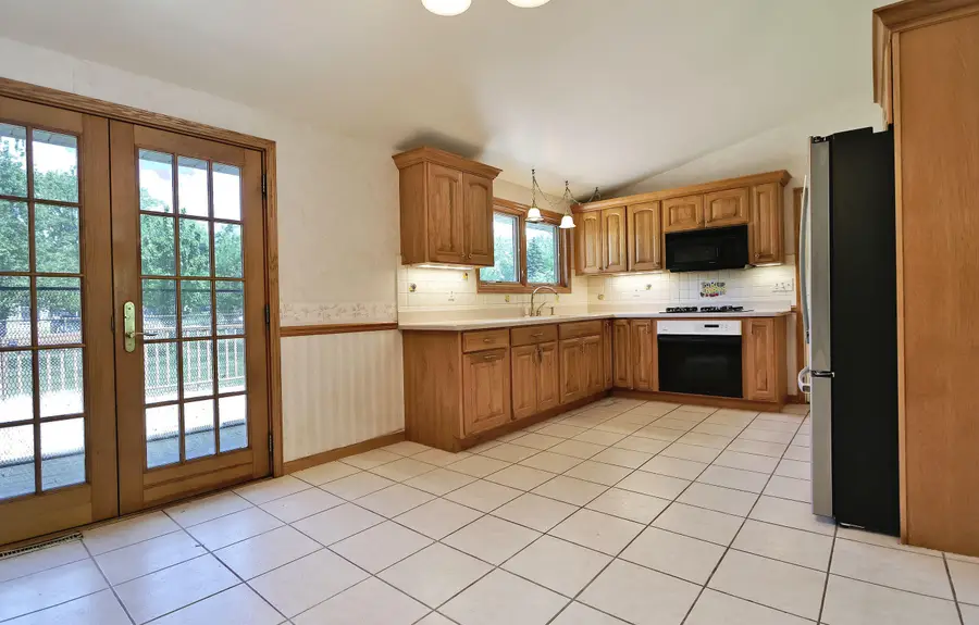 37706 88th St, Randall, WI 53105 - #3