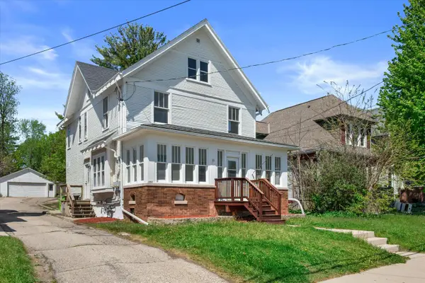 64 Union St, Hartford, WI 53027