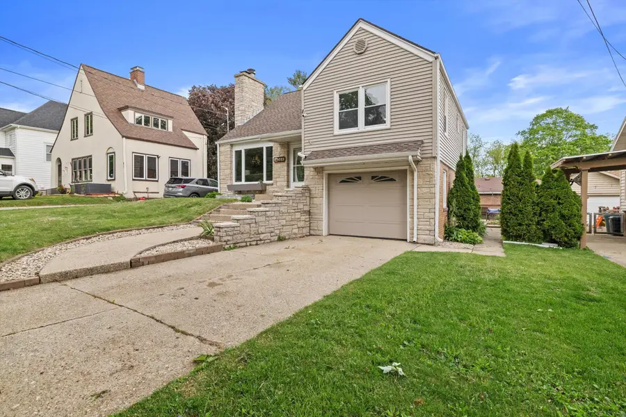 613 Parish St, Delavan, WI 53115 - #2