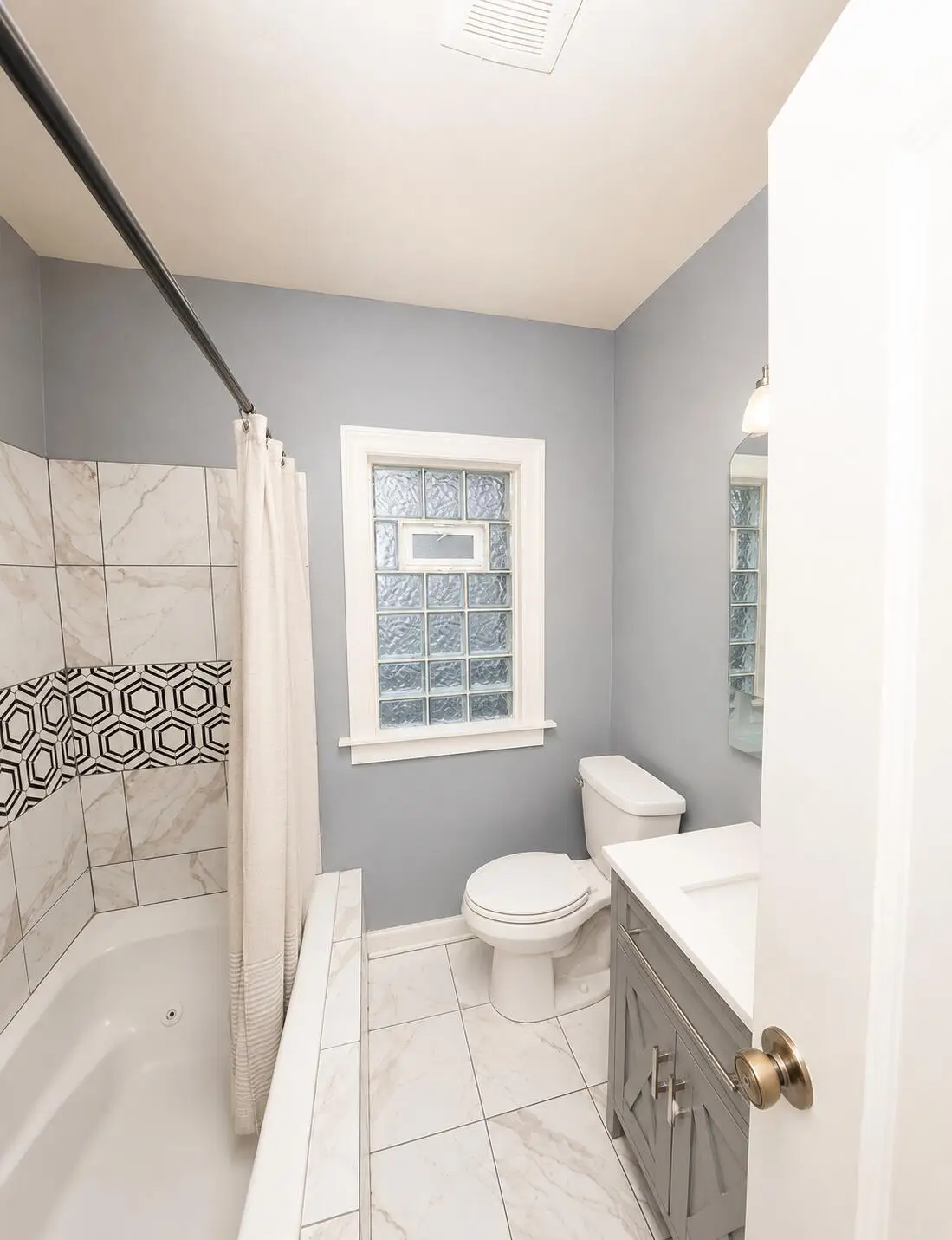 2845 N 57th St, Milwaukee, WI 53210 - #1