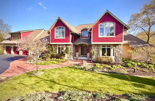 W1969 Itsa Little Rd, East Troy, WI 53149