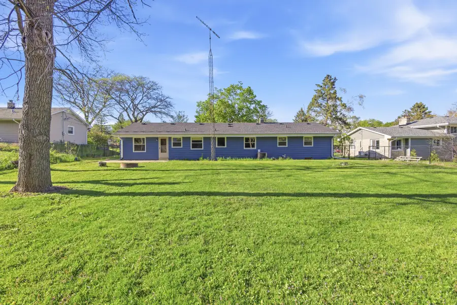 4915 Twin Elms Dr, Caledonia, WI 53406 - #2