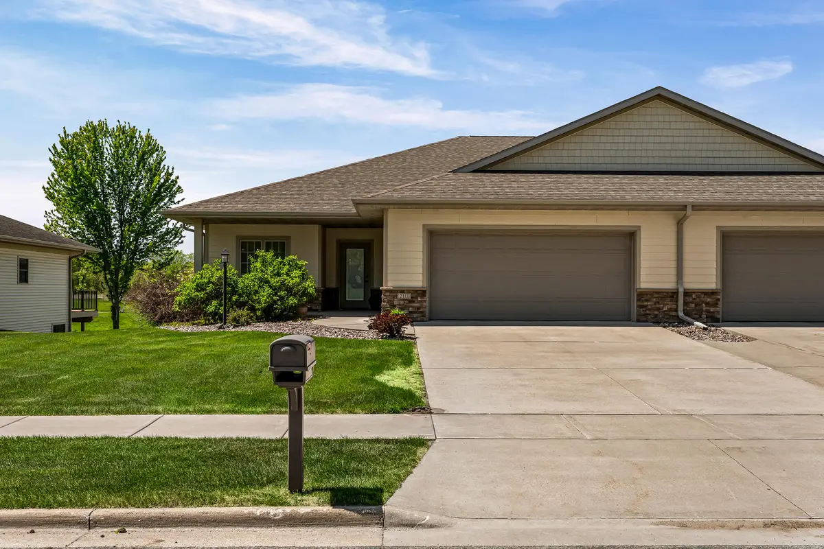 2111 Krause Rd, Onalaska, WI 54650 - #1