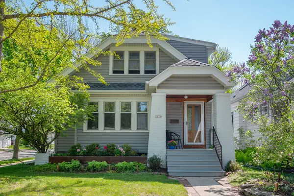 5074 N Hollywood Ave, Whitefish Bay, WI 53217