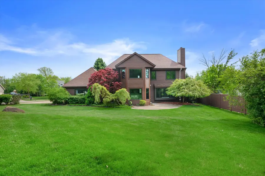 4385 S Sommerset Dr, New Berlin, WI 53151 - #2