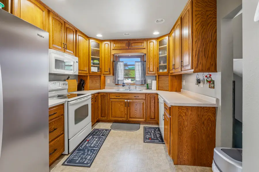 159 E Bank St, Fond Du Lac, WI 54935 - #2