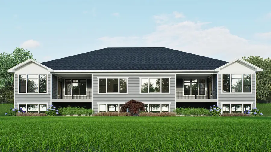 573 Pioneer Ct, Dousman, WI 53118 - #2