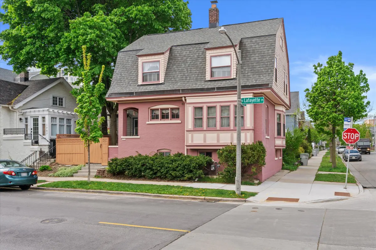 1701 E Lafayette Pl, Milwaukee, WI 53202 - #1
