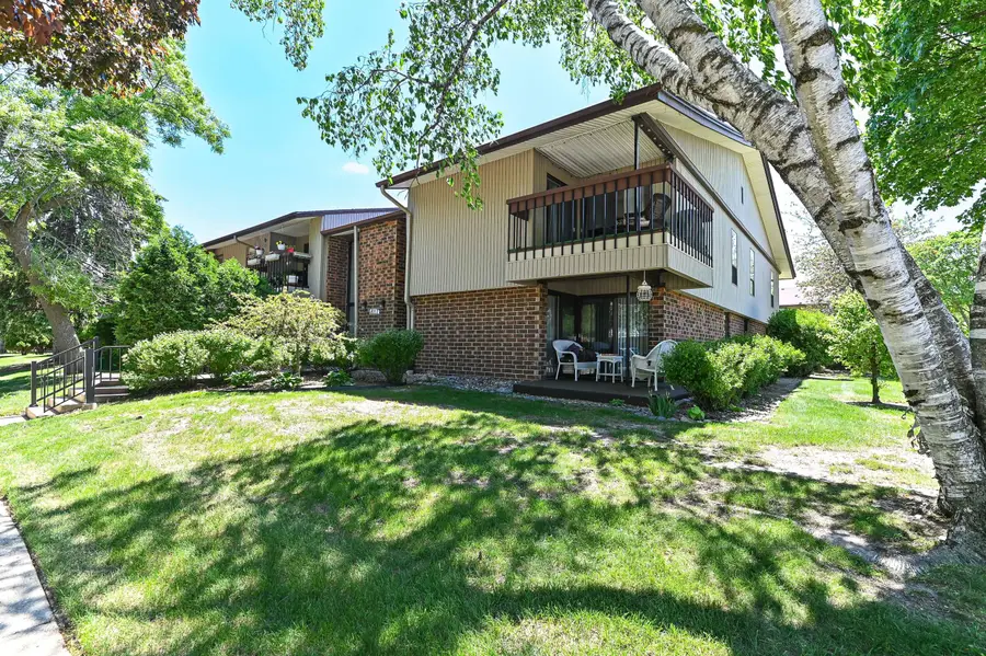 8117 W Manitoba St, West Allis, WI 53219 - #2