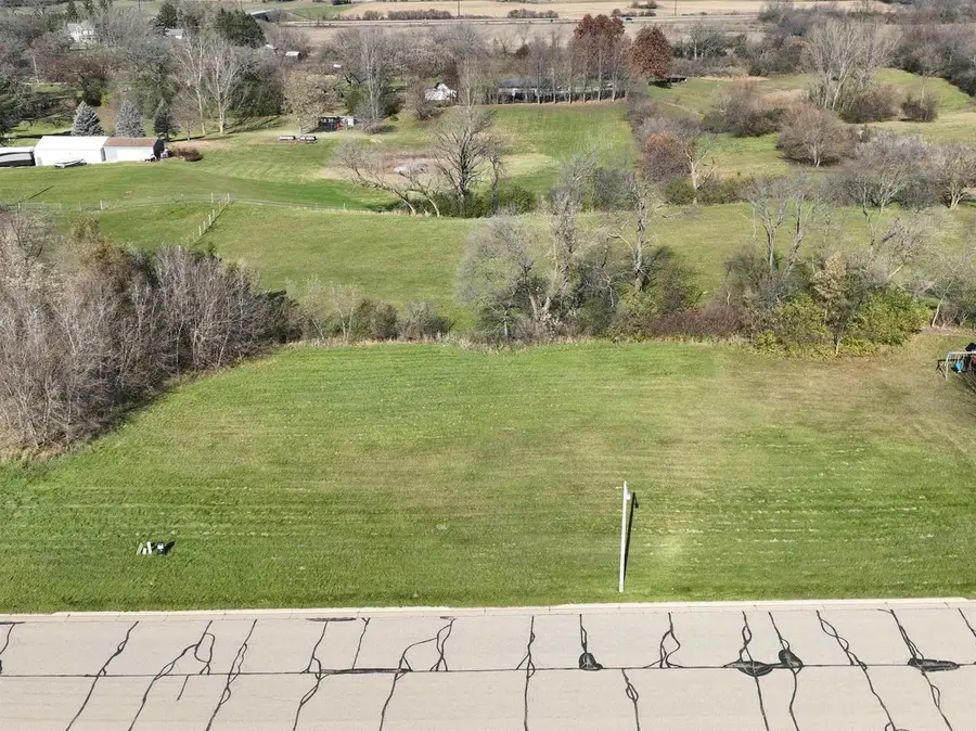 120 Pine Tree Ln, Darien, WI 53114 - #3