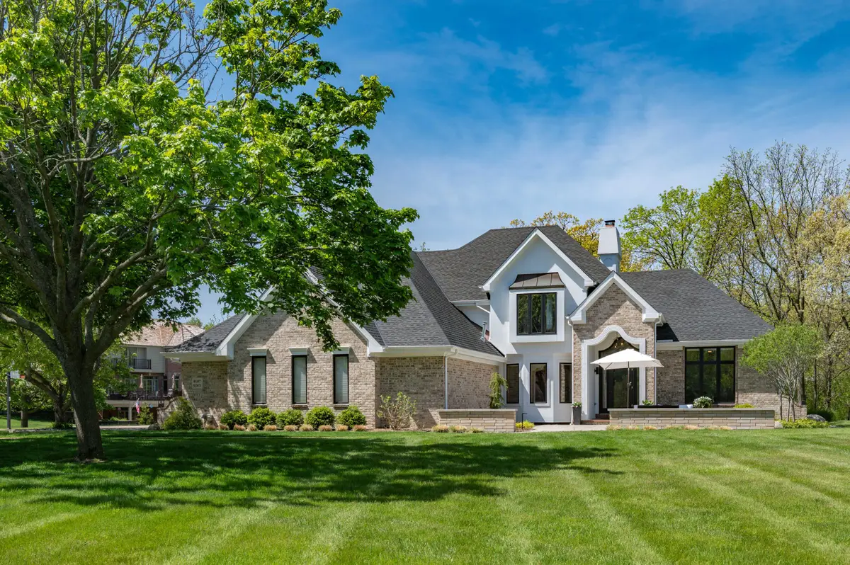 W307N2873 Fieldwood Dr, Delafield, WI 53072 - #1