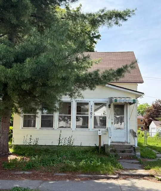 1707 Charles St, La Crosse, WI 54603 - #1