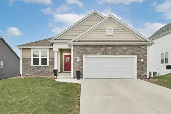 704 River Ridge Dr, Waterford, WI 53185