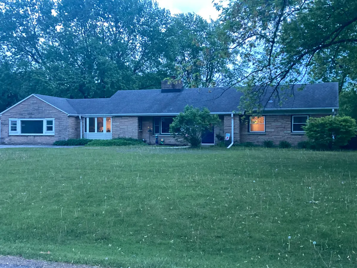 13715 W Cardinal Pkwy, New Berlin, WI 53151 - #1