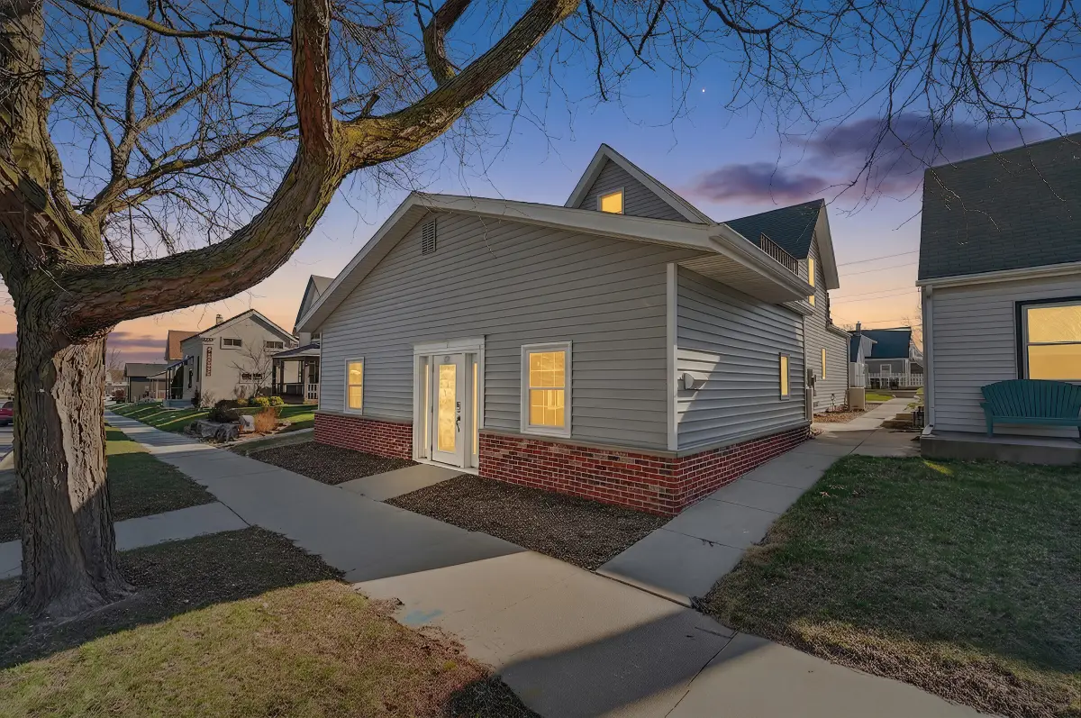 533 S Main St, West Bend, WI 53095 - #1