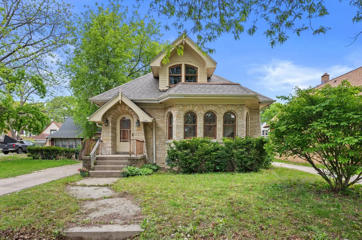 3246 N 49 St, Milwaukee, WI 53216 - #1