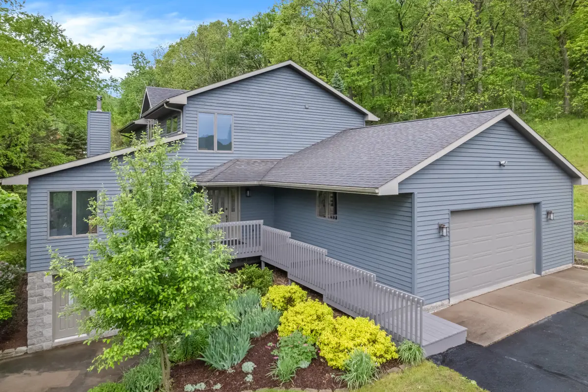 718 Spring Brook Dr, Wilson, MN 55987 - #1
