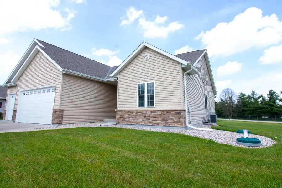 6960 Barney Ct, Trenton, WI 53090 - #3