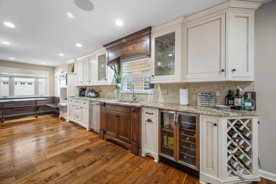2556 N 96th St, Wauwatosa, WI 53226 - #3