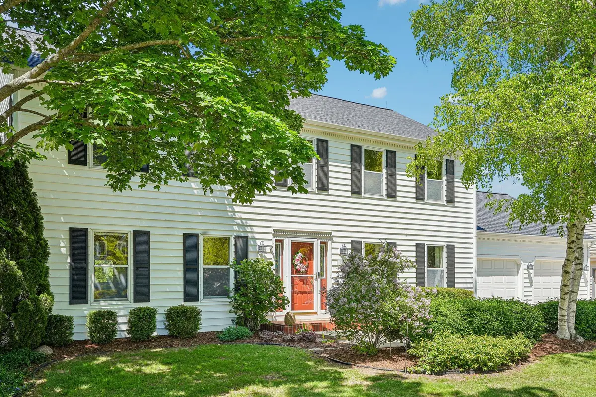 W68N347 Palmetto Ave, Cedarburg, WI 53012 - #1