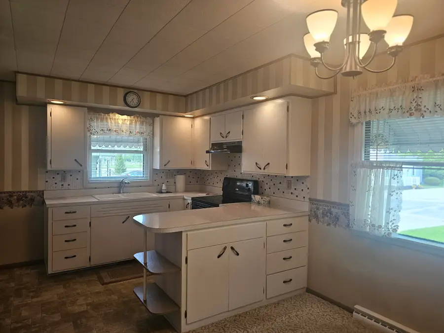 106 West Ct, Saint Nazianz, WI 54232 - #2