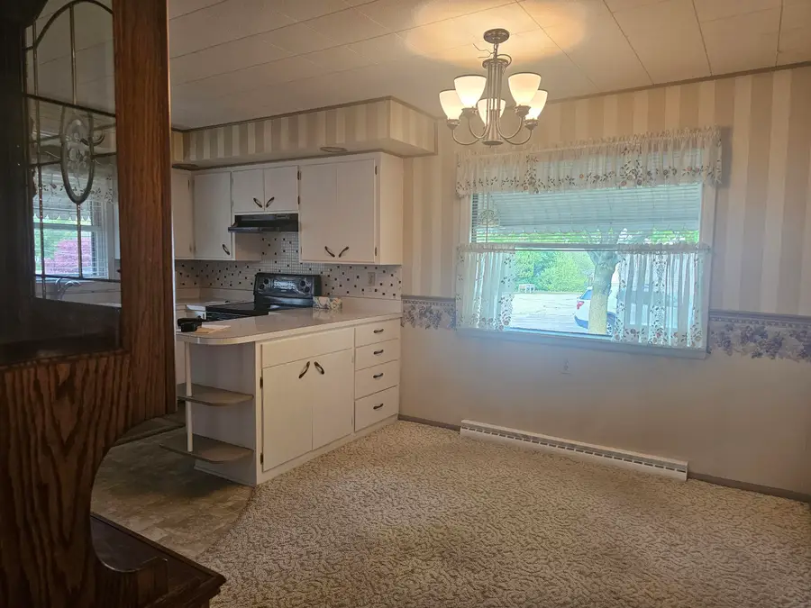 106 West Ct, Saint Nazianz, WI 54232 - #3