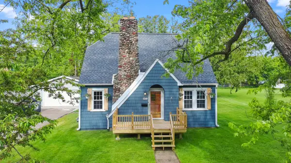 120 S Jackson St, Elkhorn, WI 53121