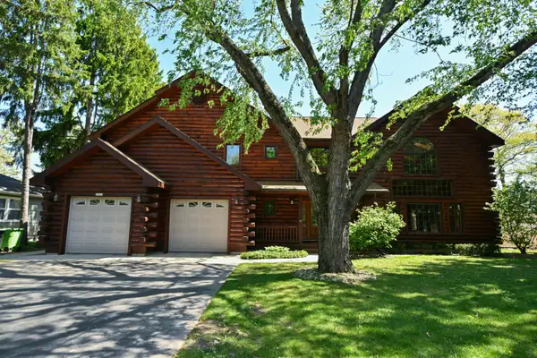 29221 Elm Island Dr, Waterford, WI 53185