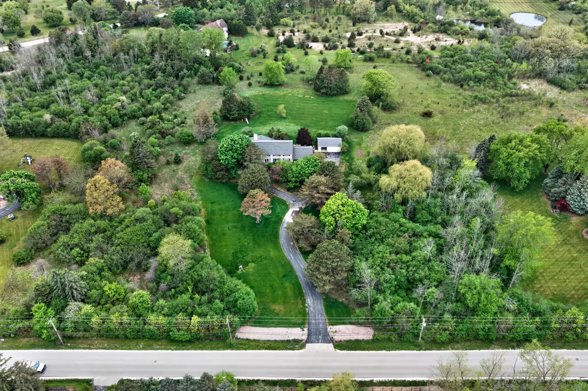 8675 N Range Line Rd, River Hills, WI 53217 - #1