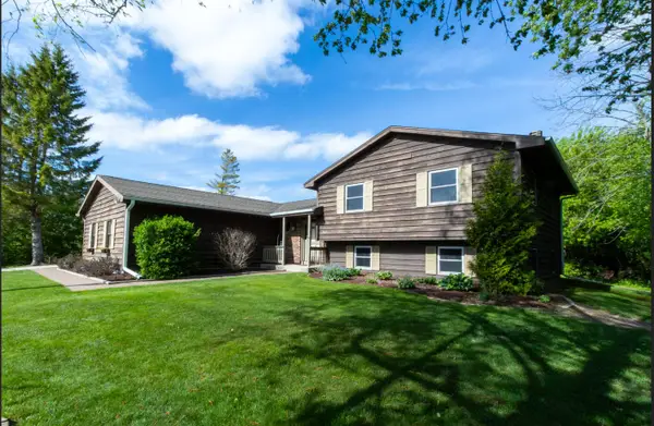3425 N 8th St, Sheboygan, WI 53083