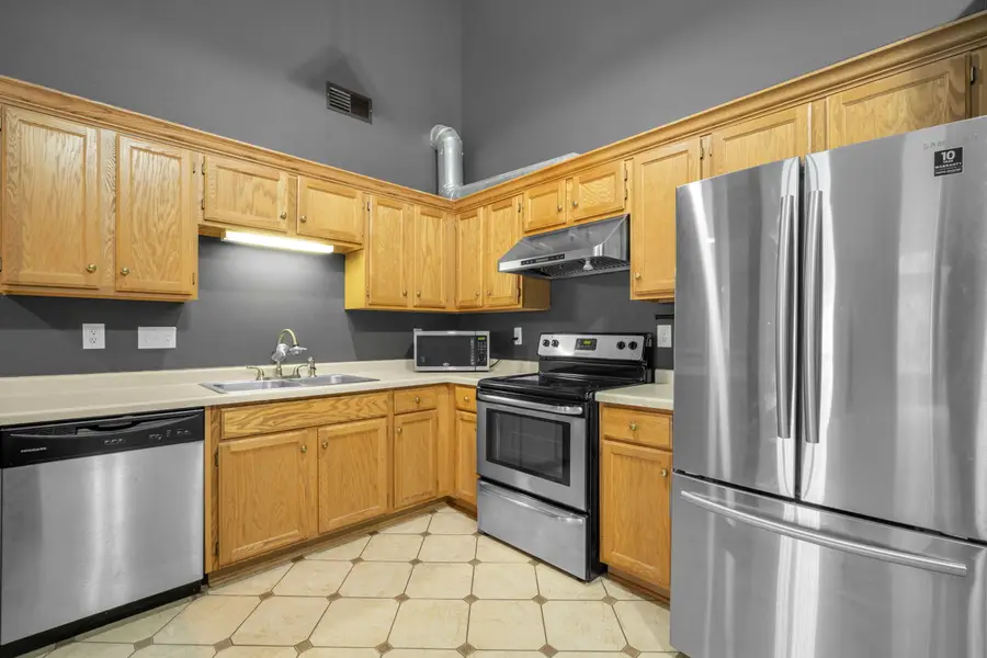 9322 W Loomis Rd, Franklin, WI 53132 - #3