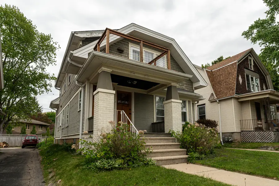 932 N 68th St, Wauwatosa, WI 53213 - #3