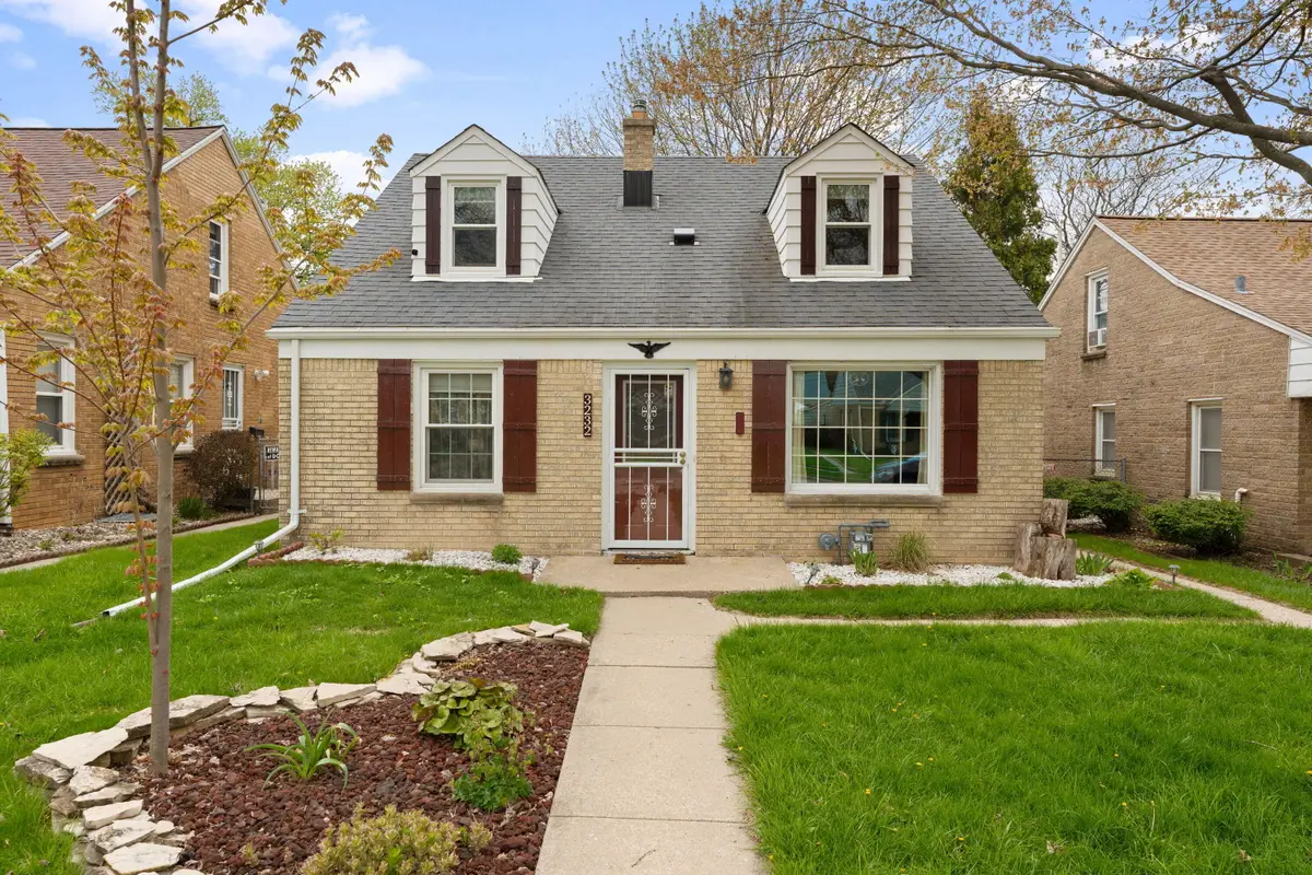 3232 N 79th St, Milwaukee, WI 53222 - #1