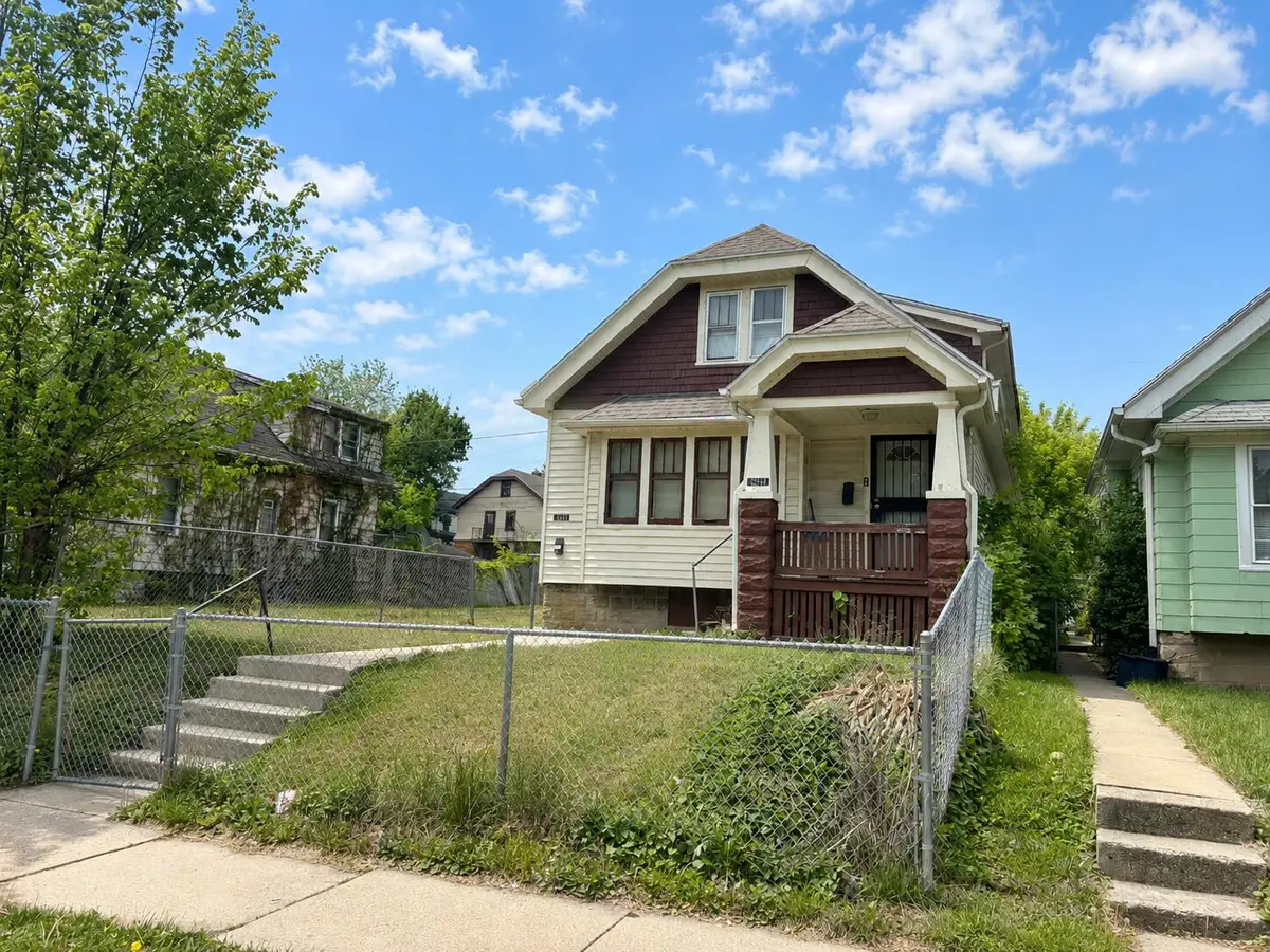 4641 N 29th St, Milwaukee, WI 53209 - #1
