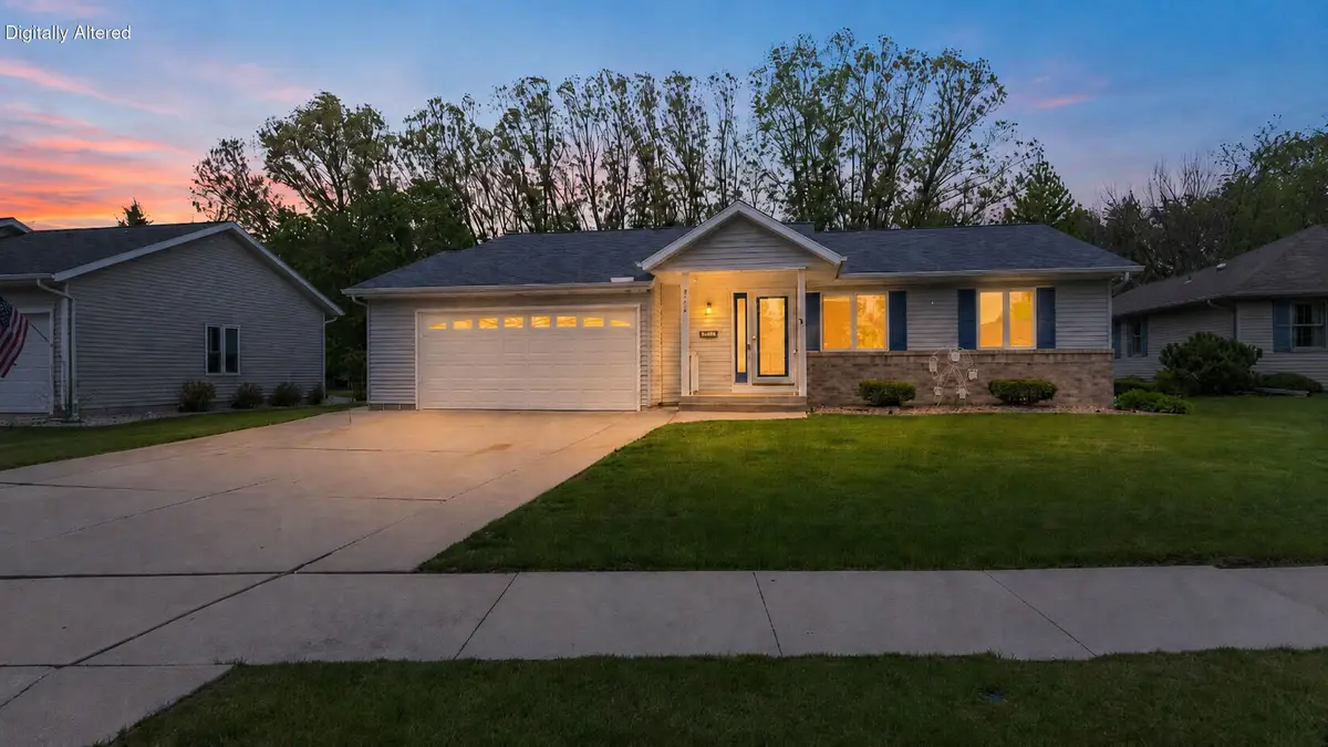 519 Sarah Dr, Fond Du Lac, WI 54935 - #1