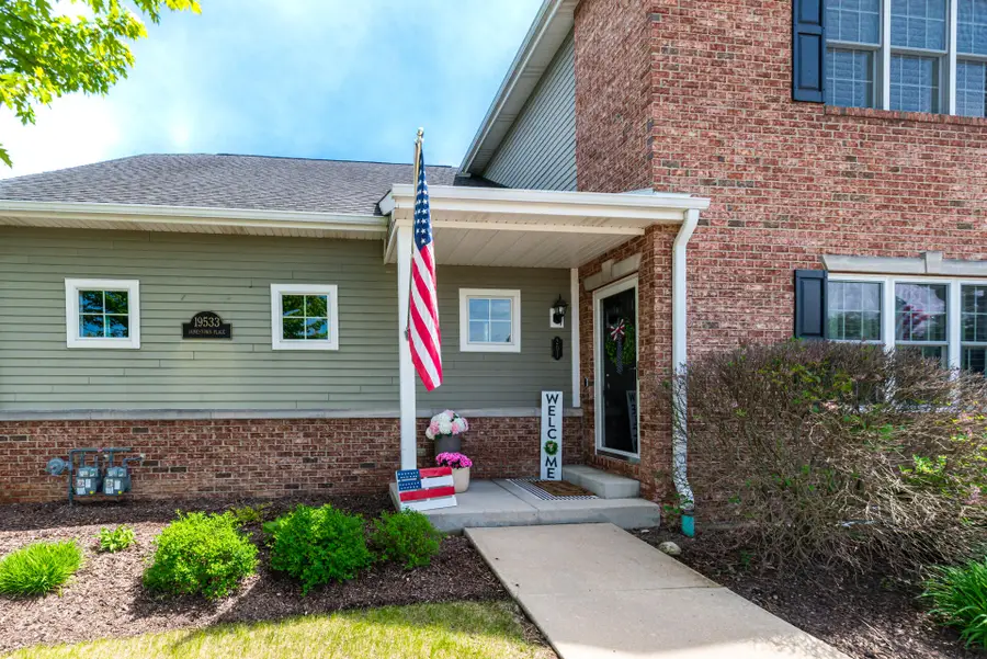 19533 Jamestown Pl, Bristol, WI 53104 - #3