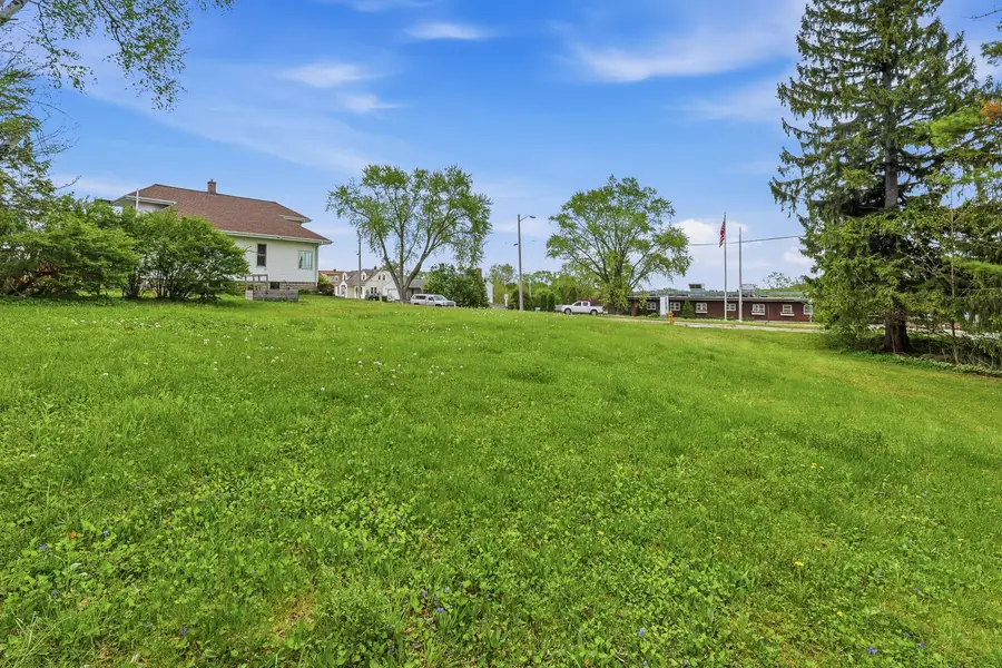 1713 Monroe St, New Holstein, WI 53061 - #2