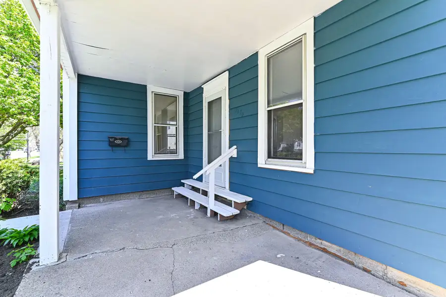 3270 S 92nd St, Milwaukee, WI 53227 - #3