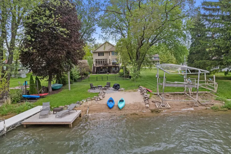 W179S6769 Muskego Dr, Muskego, WI 53150 - #2