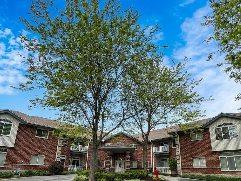 18125 W Wisconsin Ave, Brookfield, WI 53045 - #1
