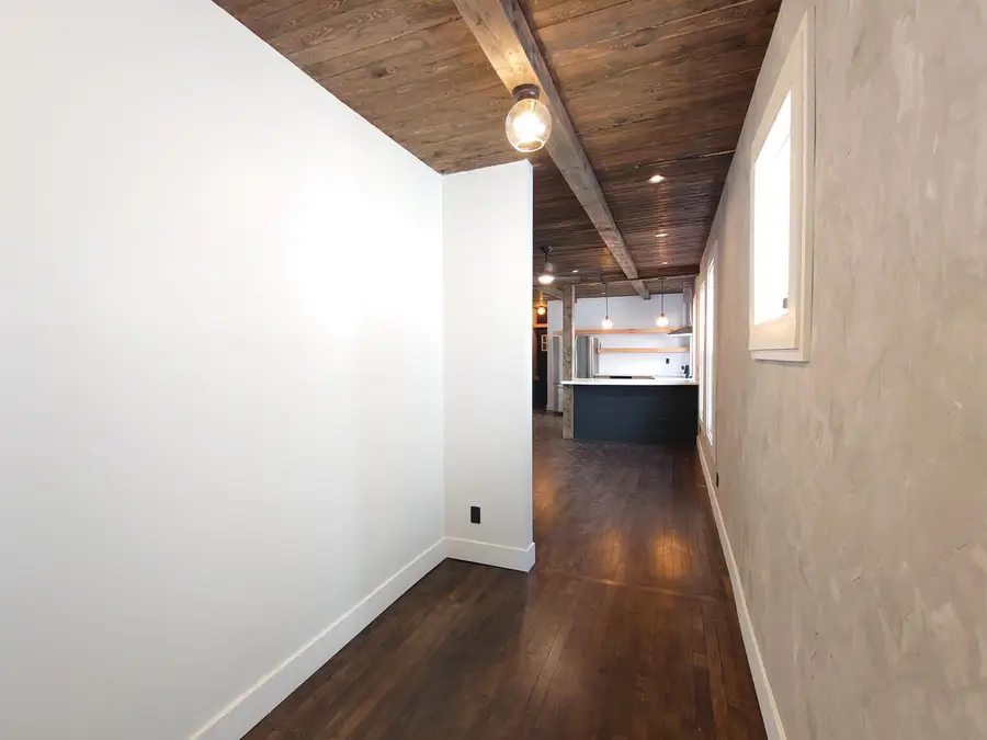 2870 S Delaware Ave, Milwaukee, WI 53207 - #2