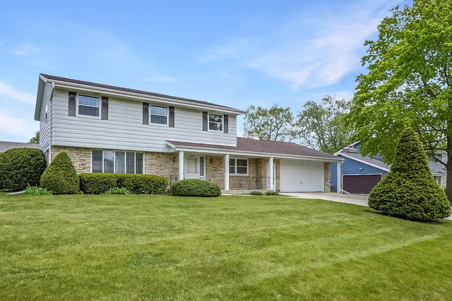 12920 W Crawford Dr, New Berlin, WI 53151 - #3