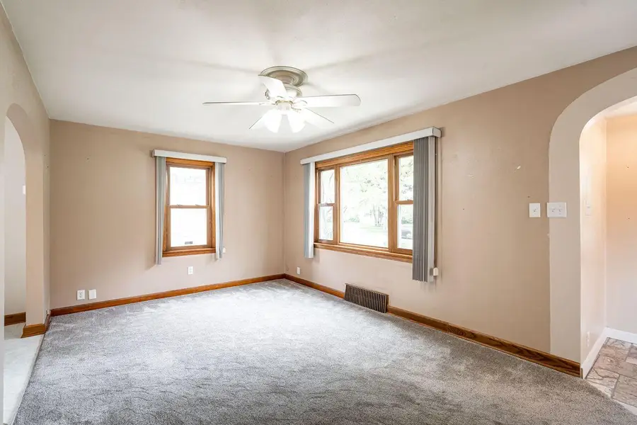 3535 S Pine Ave, Milwaukee, WI 53207 - #3