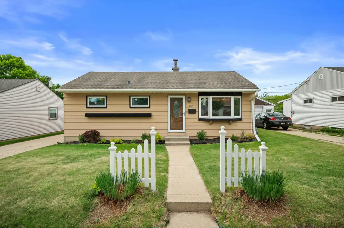 6517 W Lakefield Dr, Milwaukee, WI 53219 - #1