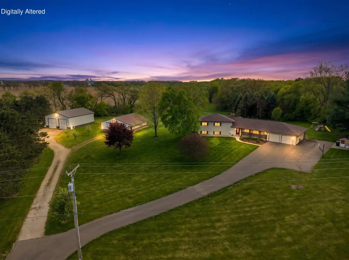 4613 W Rutland Rd, Rutland, WI 53521 - #1