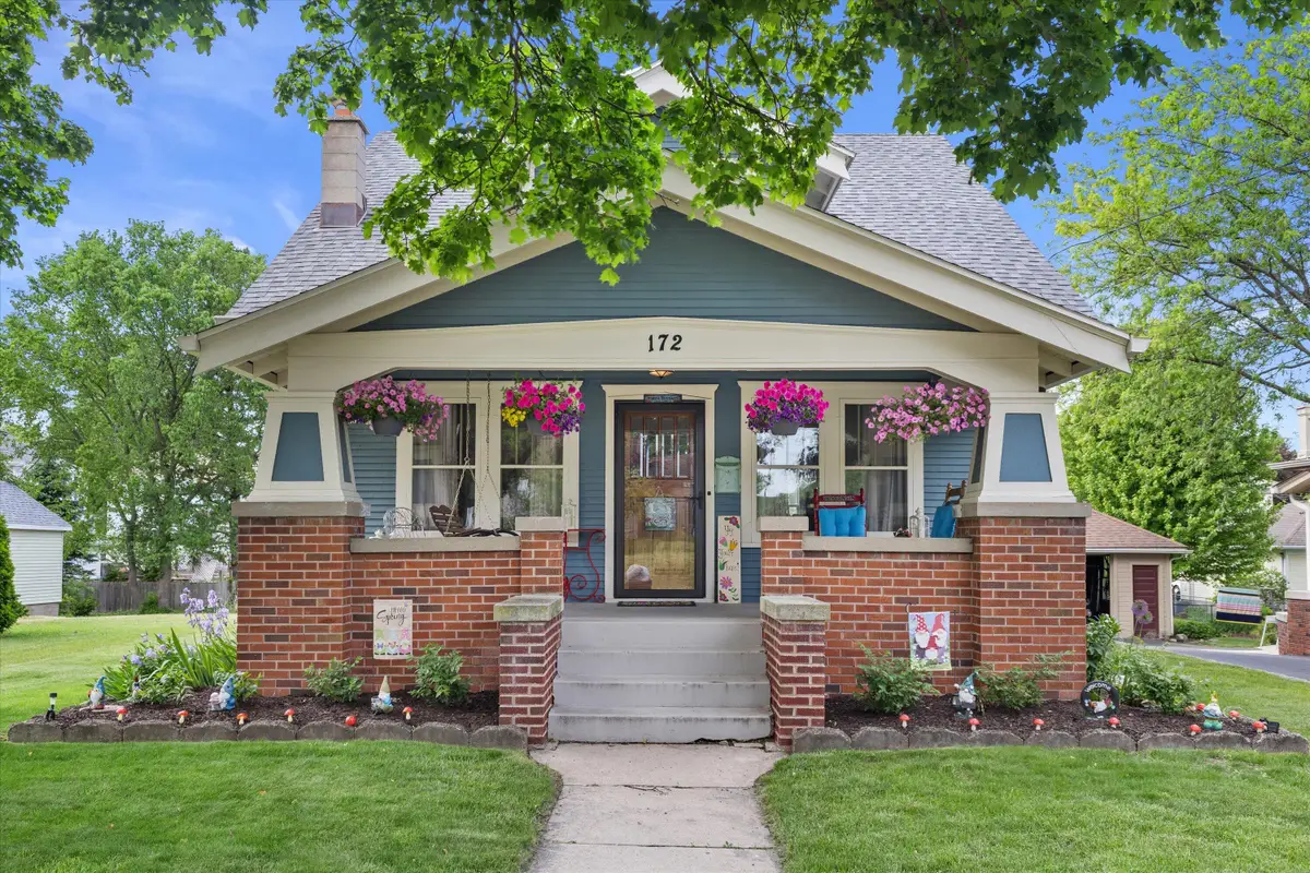 172 W Highland Ave, Burlington, WI 53105 - #1
