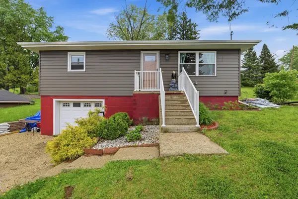 118 Highland Ave, Iron Ridge, WI 53035