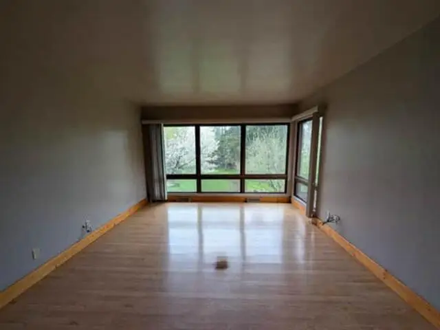 601 S Ridge Ln, Grand Chute, WI 54914 - #3