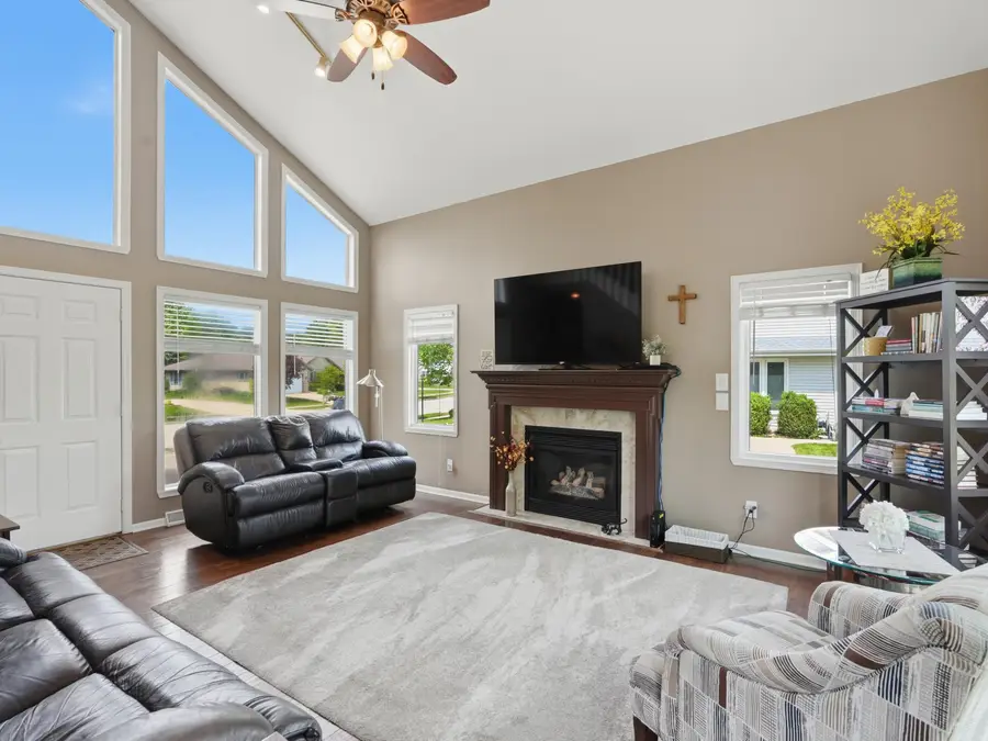 2247 Patrick Ln, Waukesha, WI 53188 - #3
